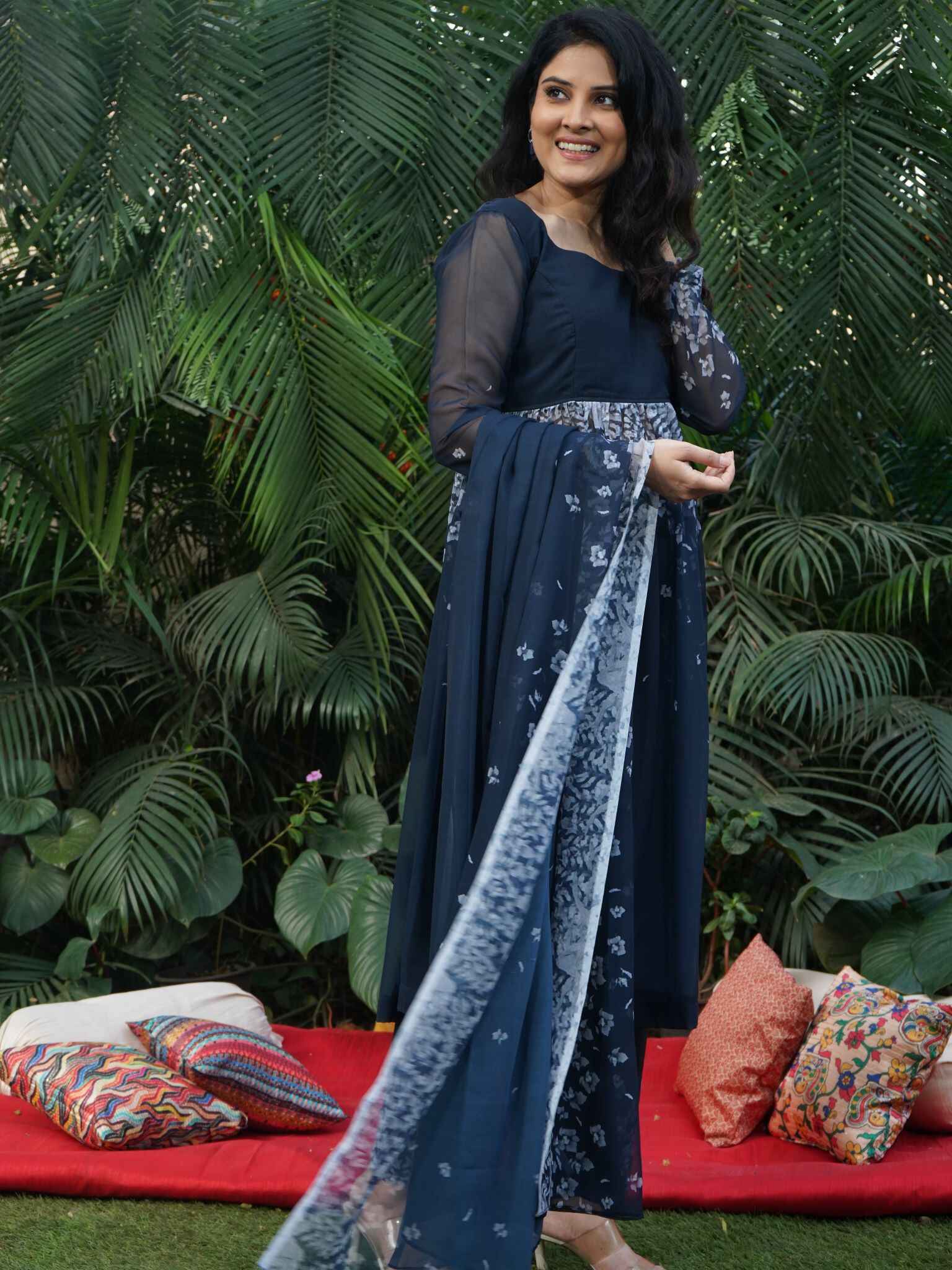 Blue Trendsetter printed georgette set - Image 2